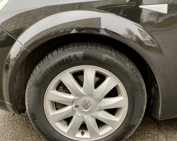 Чорний Рено Гранд Сценік, об'ємом двигуна 2 л та пробігом 208 тис. км за 5250 $, фото 12 на Automoto.ua