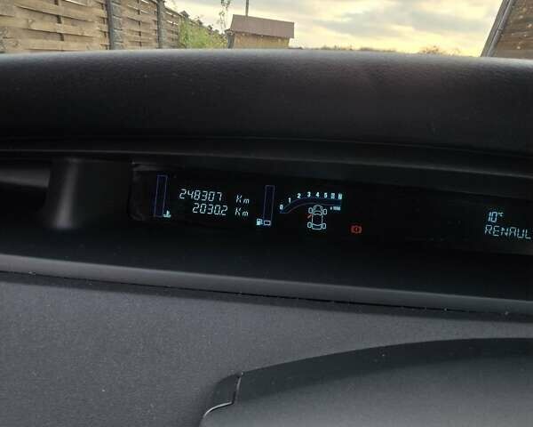 Черный Рено Гранд Сценик, объемом двигателя 1.6 л и пробегом 248 тыс. км за 5300 $, фото 6 на Automoto.ua