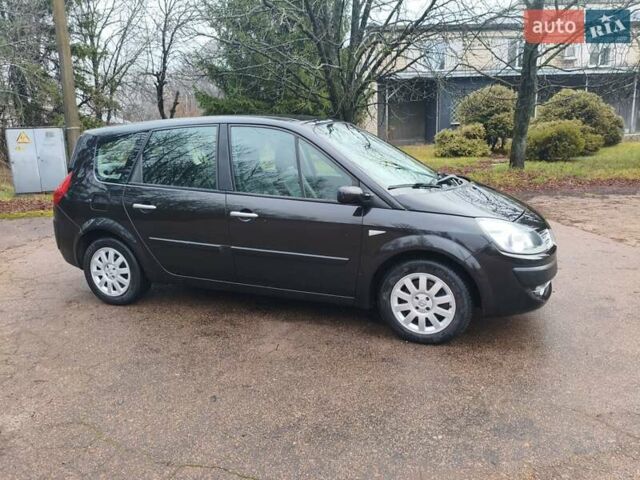 Черный Рено Гранд Сценик, объемом двигателя 2 л и пробегом 110 тыс. км за 7150 $, фото 9 на Automoto.ua