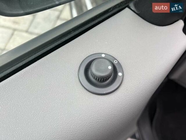 Черный Рено Гранд Сценик, объемом двигателя 2 л и пробегом 110 тыс. км за 7150 $, фото 50 на Automoto.ua