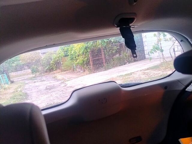 Черный Рено Гранд Сценик, объемом двигателя 1.9 л и пробегом 255 тыс. км за 5100 $, фото 2 на Automoto.ua