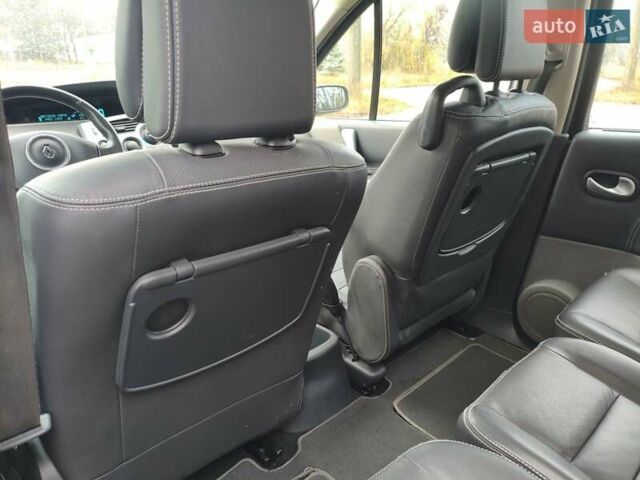 Черный Рено Гранд Сценик, объемом двигателя 2 л и пробегом 110 тыс. км за 7150 $, фото 41 на Automoto.ua