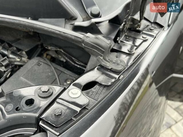 Черный Рено Гранд Сценик, объемом двигателя 2 л и пробегом 110 тыс. км за 7150 $, фото 72 на Automoto.ua