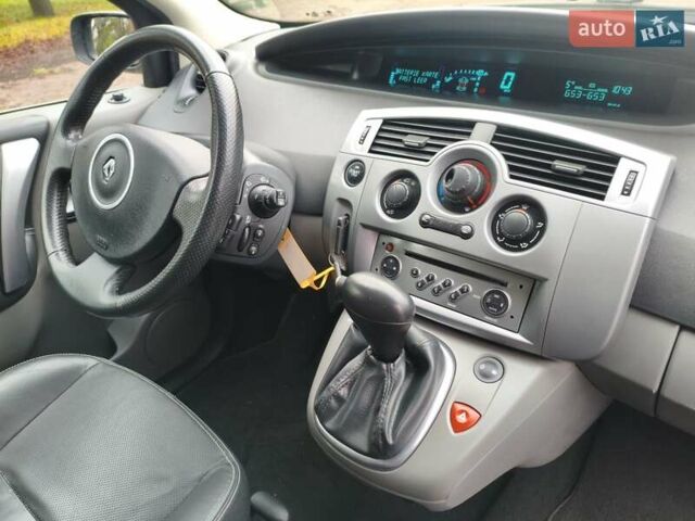 Черный Рено Гранд Сценик, объемом двигателя 2 л и пробегом 110 тыс. км за 7150 $, фото 30 на Automoto.ua