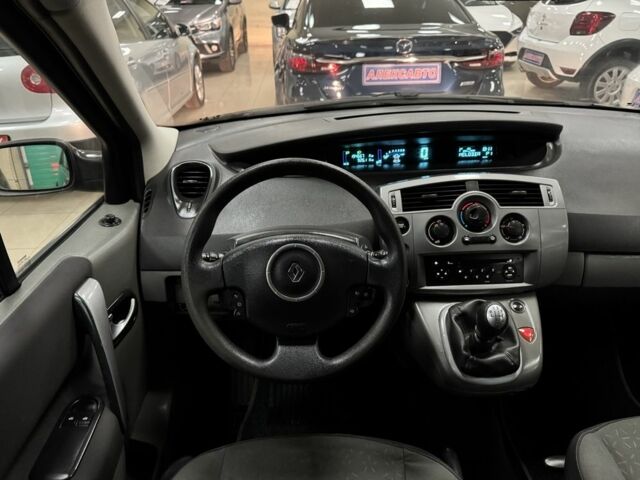 Чорний Рено Гранд Сценік, об'ємом двигуна 1.6 л та пробігом 194 тис. км за 5900 $, фото 13 на Automoto.ua