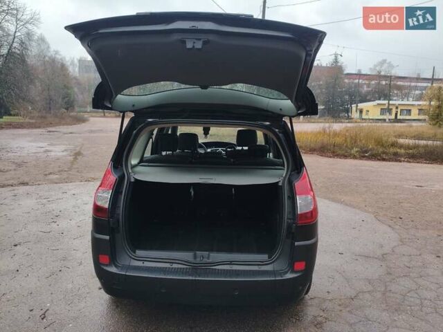 Черный Рено Гранд Сценик, объемом двигателя 2 л и пробегом 110 тыс. км за 7150 $, фото 39 на Automoto.ua