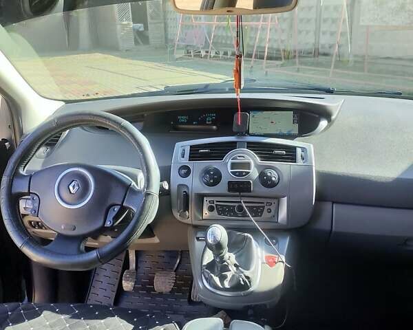 Черный Рено Гранд Сценик, объемом двигателя 2 л и пробегом 219 тыс. км за 6200 $, фото 12 на Automoto.ua