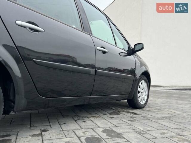 Черный Рено Гранд Сценик, объемом двигателя 2 л и пробегом 110 тыс. км за 7150 $, фото 46 на Automoto.ua