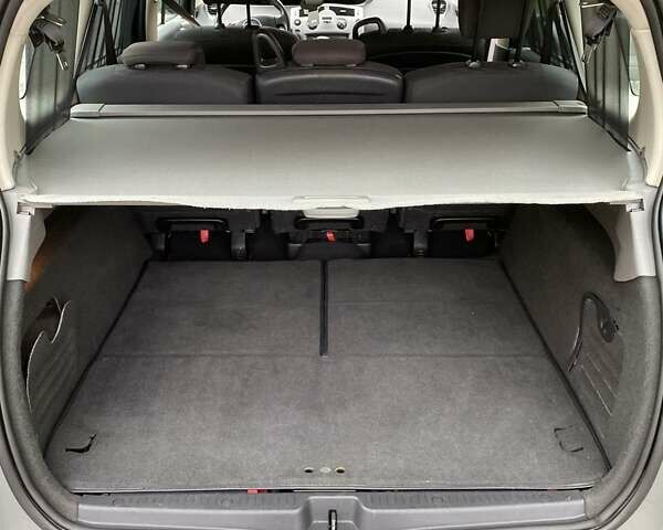 Чорний Рено Гранд Сценік, об'ємом двигуна 2 л та пробігом 208 тис. км за 5250 $, фото 23 на Automoto.ua