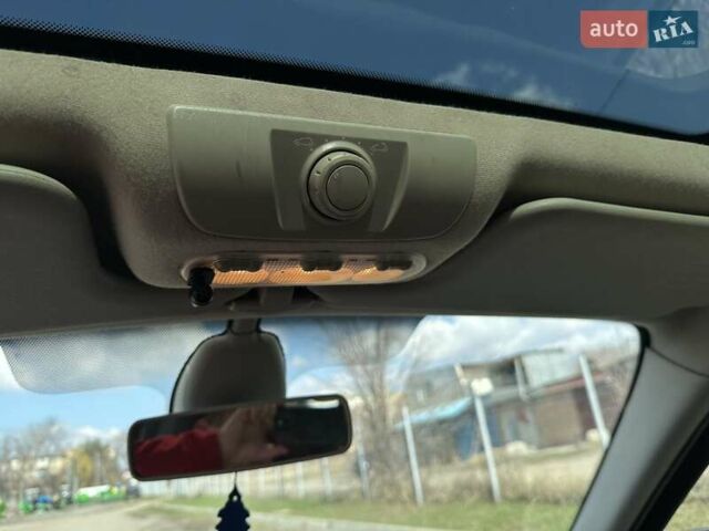 Черный Рено Гранд Сценик, объемом двигателя 2 л и пробегом 250 тыс. км за 5600 $, фото 11 на Automoto.ua