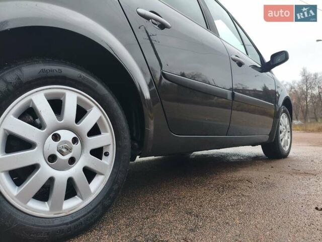 Черный Рено Гранд Сценик, объемом двигателя 2 л и пробегом 110 тыс. км за 7150 $, фото 22 на Automoto.ua