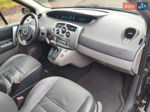 Черный Рено Гранд Сценик, объемом двигателя 2 л и пробегом 110 тыс. км за 7150 $, фото 29 на Automoto.ua