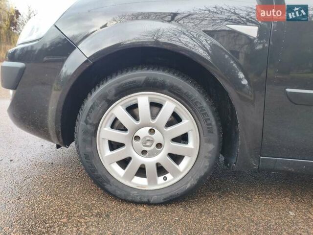 Черный Рено Гранд Сценик, объемом двигателя 2 л и пробегом 110 тыс. км за 7150 $, фото 25 на Automoto.ua