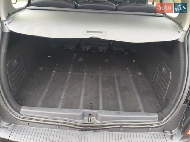 Черный Рено Гранд Сценик, объемом двигателя 2 л и пробегом 110 тыс. км за 7150 $, фото 40 на Automoto.ua