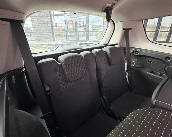 Черный Рено Гранд Сценик, объемом двигателя 2 л и пробегом 380 тыс. км за 7300 $, фото 22 на Automoto.ua