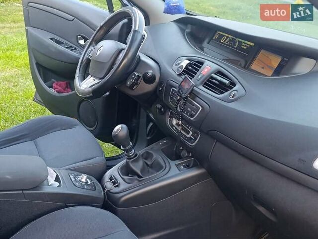 Черный Рено Гранд Сценик, объемом двигателя 1.9 л и пробегом 300 тыс. км за 6400 $, фото 15 на Automoto.ua