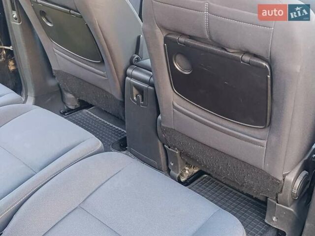 Черный Рено Гранд Сценик, объемом двигателя 1.9 л и пробегом 300 тыс. км за 6400 $, фото 19 на Automoto.ua