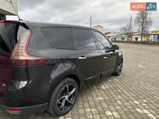 Черный Рено Гранд Сценик, объемом двигателя 2 л и пробегом 380 тыс. км за 7300 $, фото 11 на Automoto.ua