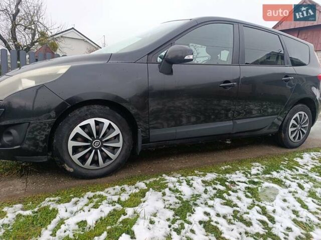 Черный Рено Гранд Сценик, объемом двигателя 1.9 л и пробегом 300 тыс. км за 6400 $, фото 5 на Automoto.ua