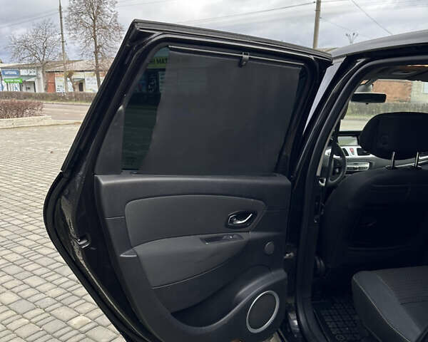 Черный Рено Гранд Сценик, объемом двигателя 2 л и пробегом 380 тыс. км за 7300 $, фото 24 на Automoto.ua
