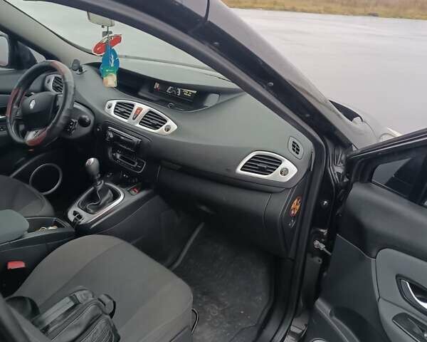 Черный Рено Гранд Сценик, объемом двигателя 1.87 л и пробегом 177 тыс. км за 7200 $, фото 17 на Automoto.ua