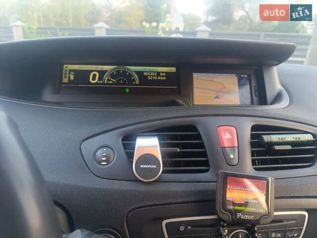 Черный Рено Гранд Сценик, объемом двигателя 1.9 л и пробегом 300 тыс. км за 6400 $, фото 24 на Automoto.ua