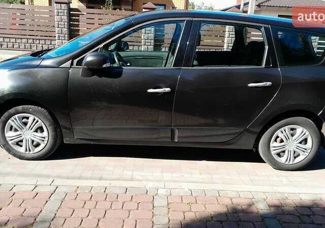 Рено Гранд Сценік 2009 у Луцьку на Automoto.ua Чорний Рено Гранд Сценік, об'ємом двигуна 2 л та пробігом 400 тис. км за 5678 $, фото 12 на Automoto.ua