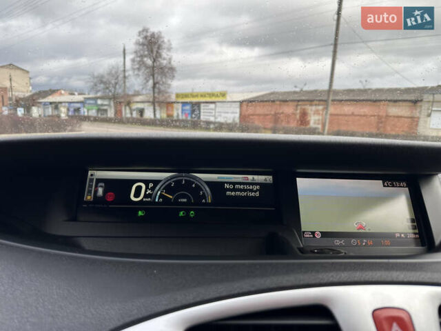 Черный Рено Гранд Сценик, объемом двигателя 2 л и пробегом 380 тыс. км за 7300 $, фото 29 на Automoto.ua