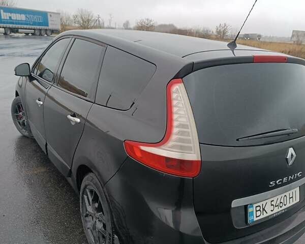 Черный Рено Гранд Сценик, объемом двигателя 1.87 л и пробегом 177 тыс. км за 7200 $, фото 9 на Automoto.ua