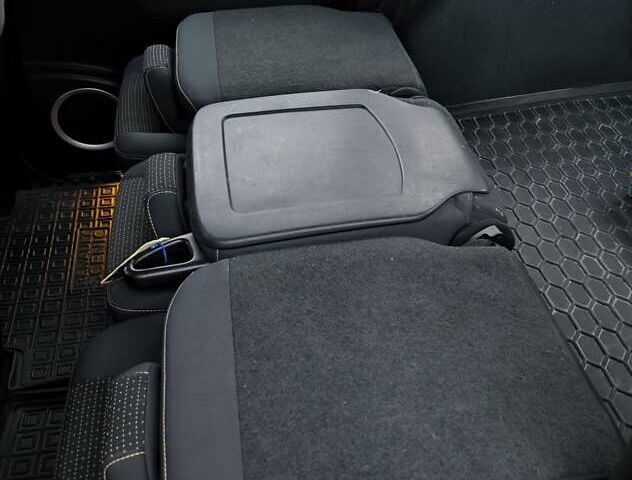 Чорний Рено Гранд Сценік, об'ємом двигуна 0 л та пробігом 217 тис. км за 6499 $, фото 4 на Automoto.ua