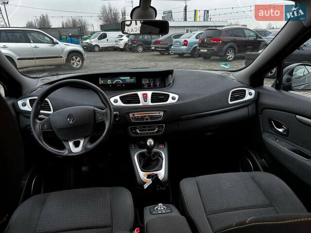 Черный Рено Гранд Сценик, объемом двигателя 1.4 л и пробегом 185 тыс. км за 6800 $, фото 11 на Automoto.ua