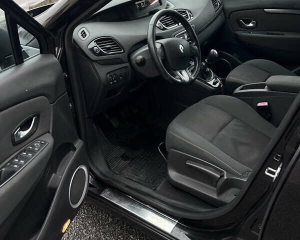 Чорний Рено Гранд Сценік, об'ємом двигуна 1.4 л та пробігом 205 тис. км за 7000 $, фото 10 на Automoto.ua