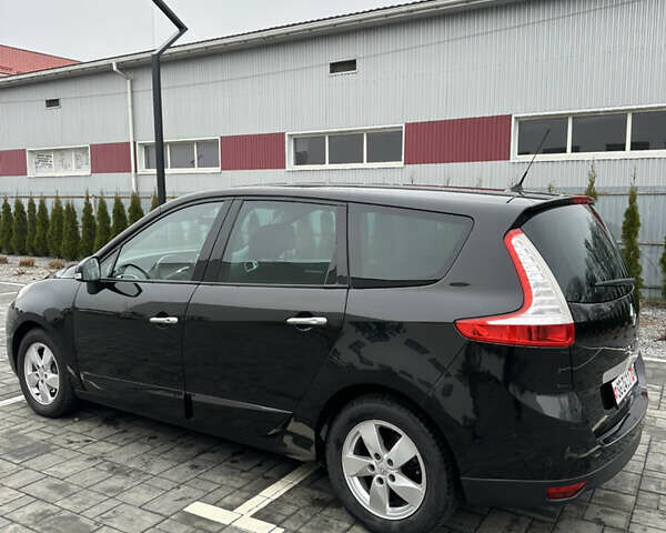 Чорний Рено Гранд Сценік, об'ємом двигуна 2 л та пробігом 197 тис. км за 6800 $, фото 2 на Automoto.ua