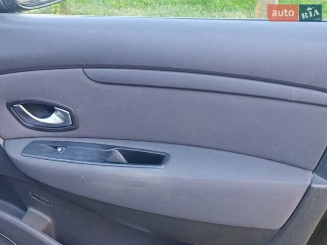 Черный Рено Гранд Сценик, объемом двигателя 1.9 л и пробегом 300 тыс. км за 6400 $, фото 14 на Automoto.ua