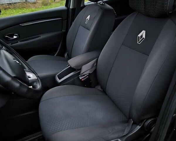 Чорний Рено Гранд Сценік, об'ємом двигуна 0 л та пробігом 217 тис. км за 6499 $, фото 3 на Automoto.ua