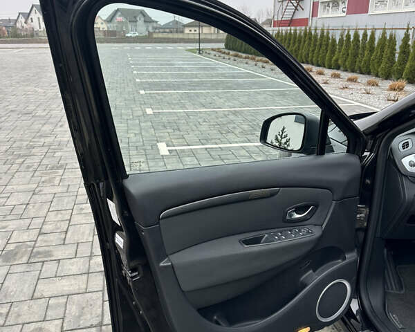 Чорний Рено Гранд Сценік, об'ємом двигуна 2 л та пробігом 197 тис. км за 6800 $, фото 23 на Automoto.ua