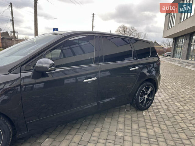 Черный Рено Гранд Сценик, объемом двигателя 2 л и пробегом 380 тыс. км за 7300 $, фото 4 на Automoto.ua