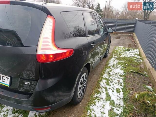 Черный Рено Гранд Сценик, объемом двигателя 1.9 л и пробегом 300 тыс. км за 6400 $, фото 3 на Automoto.ua