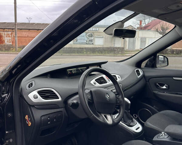 Черный Рено Гранд Сценик, объемом двигателя 2 л и пробегом 380 тыс. км за 7300 $, фото 17 на Automoto.ua