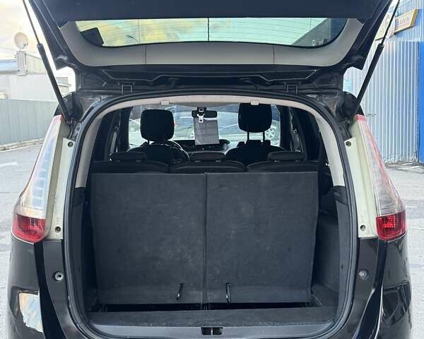 Черный Рено Гранд Сценик, объемом двигателя 1.5 л и пробегом 253 тыс. км за 6200 $, фото 10 на Automoto.ua