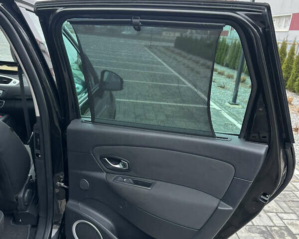 Чорний Рено Гранд Сценік, об'ємом двигуна 2 л та пробігом 197 тис. км за 6800 $, фото 20 на Automoto.ua