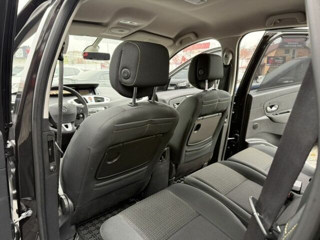 Чорний Рено Гранд Сценік, об'ємом двигуна 1.4 л та пробігом 270 тис. км за 7300 $, фото 11 на Automoto.ua