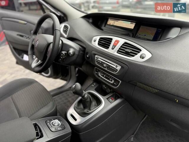 Черный Рено Гранд Сценик, объемом двигателя 1.4 л и пробегом 270 тыс. км за 7300 $, фото 25 на Automoto.ua