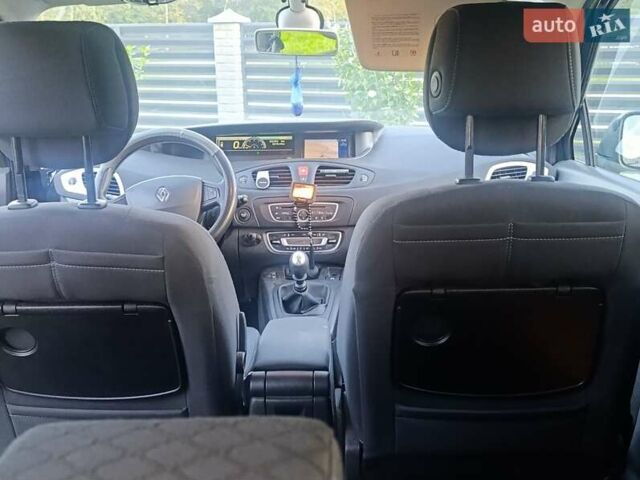 Черный Рено Гранд Сценик, объемом двигателя 1.9 л и пробегом 300 тыс. км за 6400 $, фото 22 на Automoto.ua
