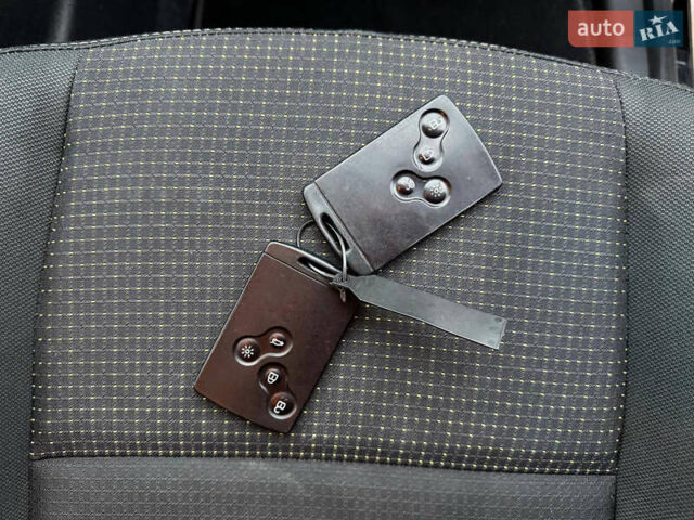 Черный Рено Гранд Сценик, объемом двигателя 1.4 л и пробегом 185 тыс. км за 6800 $, фото 14 на Automoto.ua