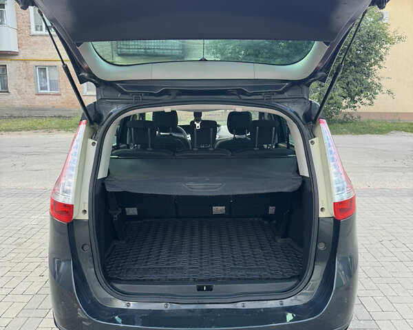 Черный Рено Гранд Сценик, объемом двигателя 1.46 л и пробегом 318 тыс. км за 6550 $, фото 32 на Automoto.ua