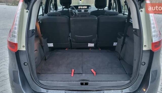 Черный Рено Гранд Сценик, объемом двигателя 1.6 л и пробегом 200 тыс. км за 8350 $, фото 20 на Automoto.ua