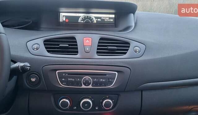 Черный Рено Гранд Сценик, объемом двигателя 1.6 л и пробегом 200 тыс. км за 8350 $, фото 10 на Automoto.ua