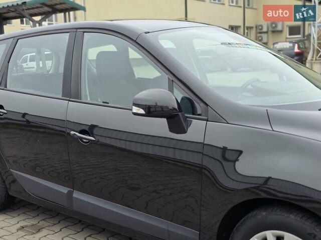 Черный Рено Гранд Сценик, объемом двигателя 1.4 л и пробегом 220 тыс. км за 5999 $, фото 24 на Automoto.ua