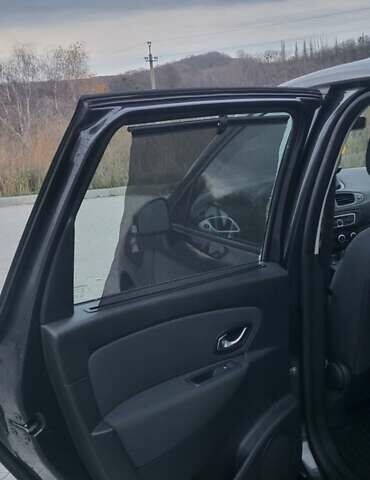 Черный Рено Гранд Сценик, объемом двигателя 1.6 л и пробегом 200 тыс. км за 8350 $, фото 16 на Automoto.ua